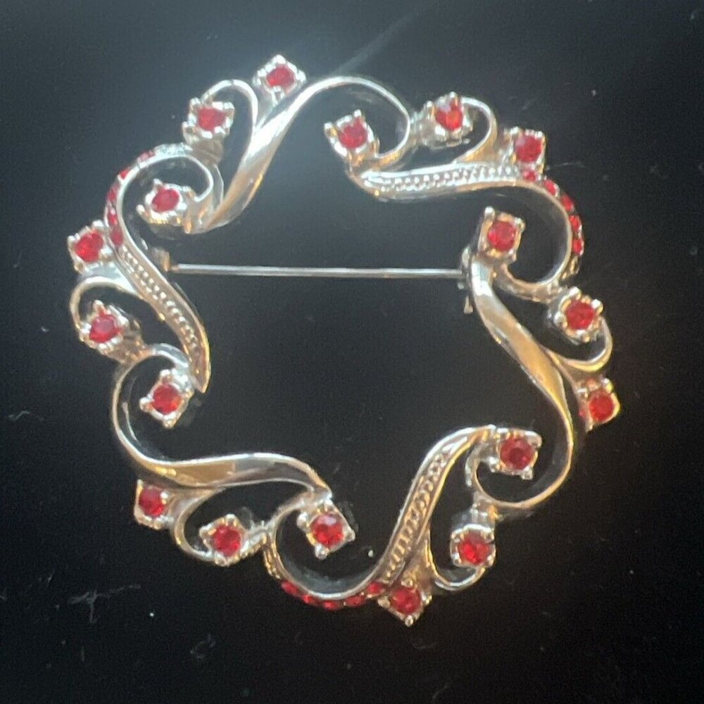 Vintage Wreath Brooch‎ With Red Rhinestones- xmas holidays Church